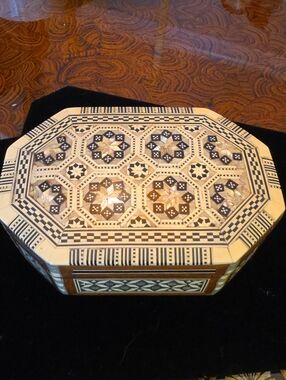 Mid 20th Century Persian Khatam Lidded Box